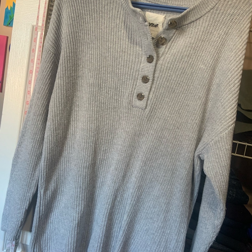 Aerie Gray Crew Neck Sweater